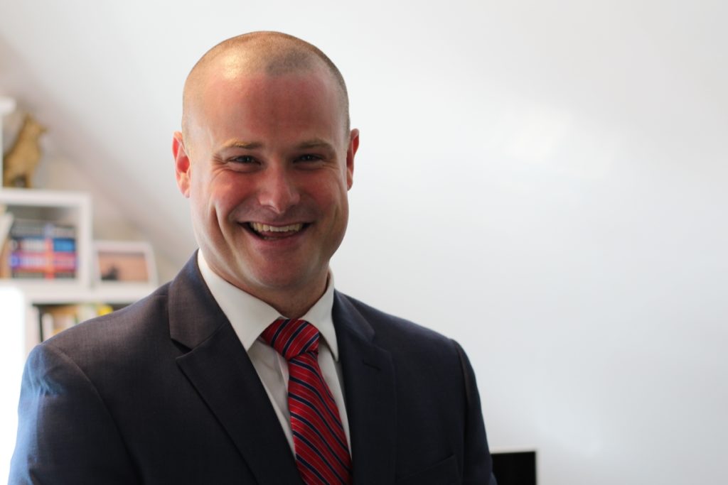 headshot of Brian Leni