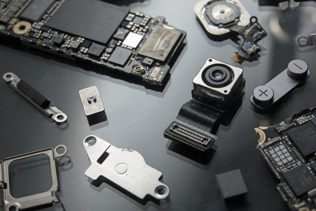 REECellPhonePartsAdobe.jpg REECellPhonePartsAdobe.jpg