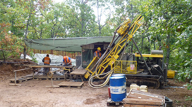 Drill rig at Rozino