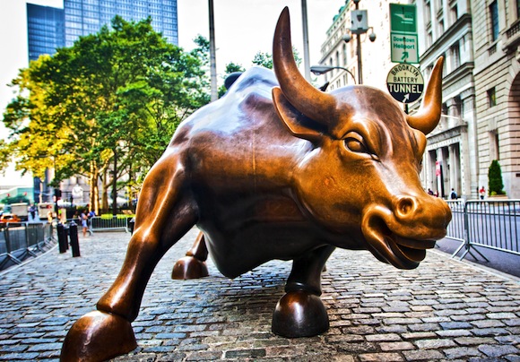 Wall street bull sculpture