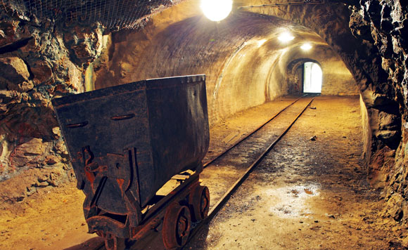 Mine tunnel