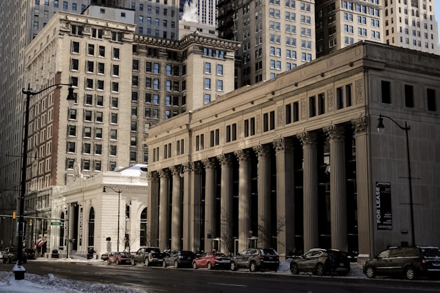 Price Stability or Maximum Full Employment? Price Stability or Maximum Full Employment?