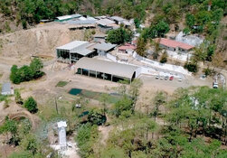 SierraMadreGuitarra.jpg SierraMadreGuitarra.jpg